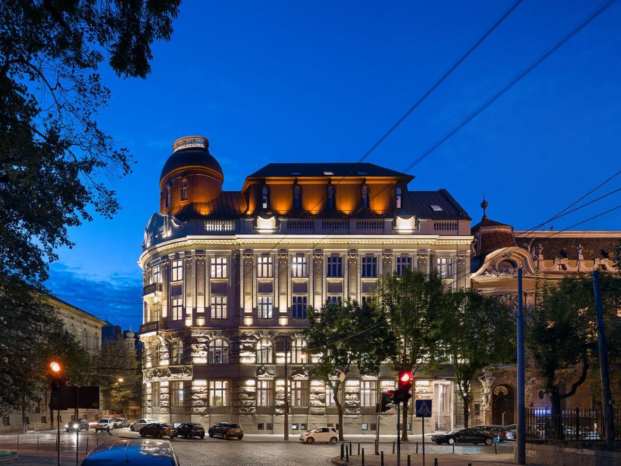 Bankhotel Lviv Exterior photo